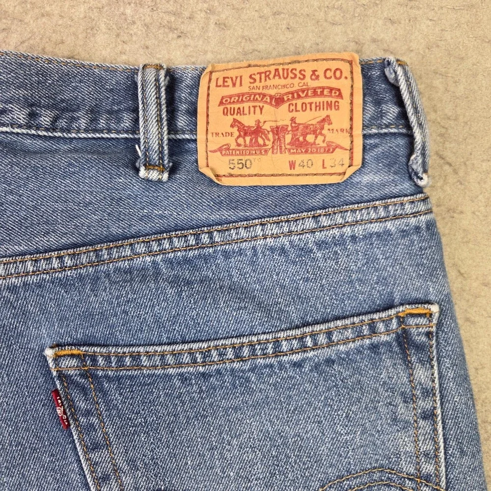 Vintage Levi's 550 Jeans Men's 40x34 Blue Denim Relaxed Fit Y2K Medium Wash
